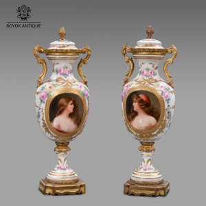 sevre-vase-and-covers-wagner